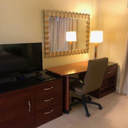 Carl'S Unique Inn & Conference Facilities 심슨 베이 외부 사진