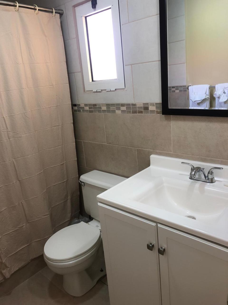 Carl'S Unique Inn & Conference Facilities 심슨 베이 외부 사진
