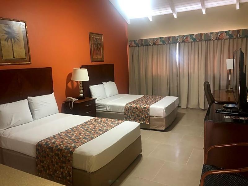 Carl'S Unique Inn & Conference Facilities 심슨 베이 외부 사진